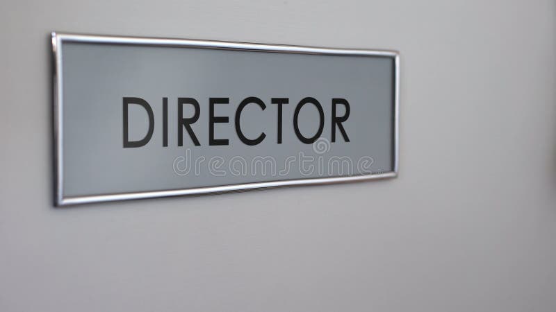 Director de birou manager de ușă mână bate închisă șef de companie firmă închisă stock video footage