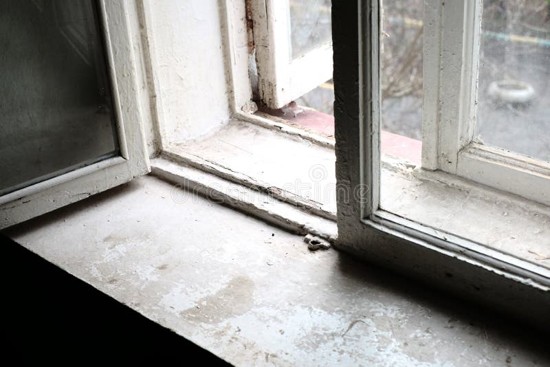 Sick Of Dirty Window Sills? Clean Them Up!