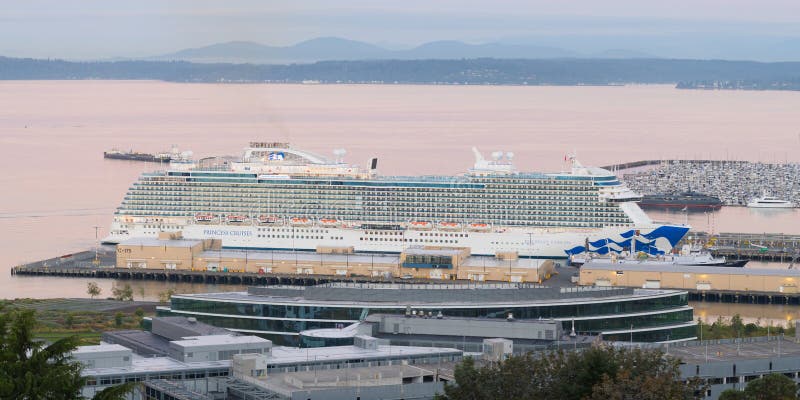 cruise ship in seattle today