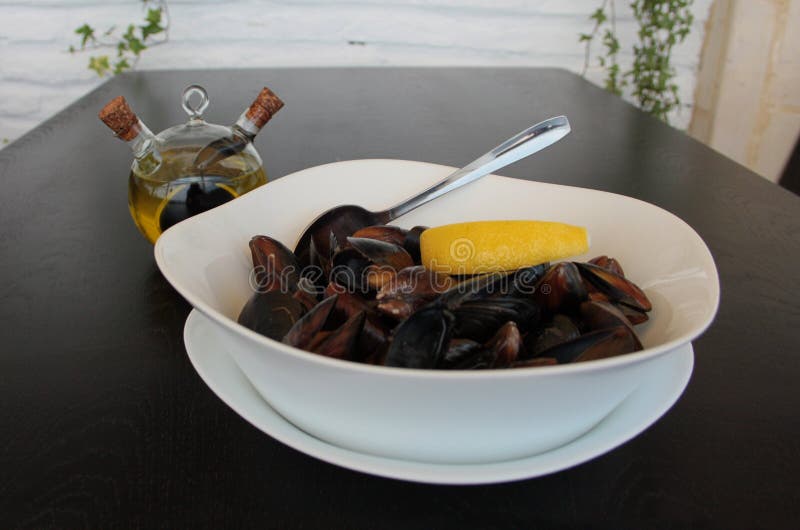 A of a dish of mussels stock image. Image of delicious 74912147