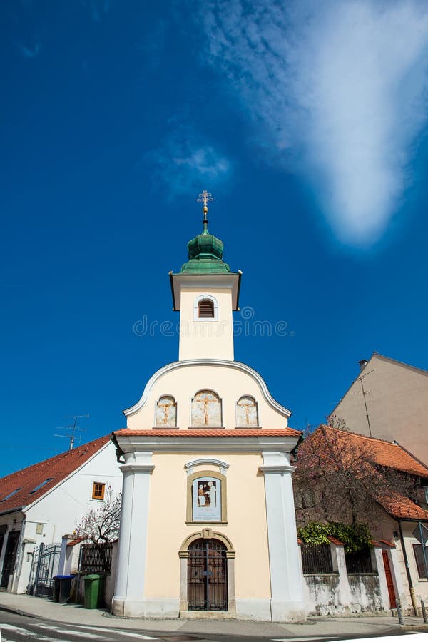 Dismas kaplica buduj?ca w 1706 i dedykuj?ca dobry z?odziej kt?ry by? ukrzy?owany przy Jezus fotografia royalty free Dismas kaplica buduj?ca w 1706 i dedykuj?ca dobry z?odziej kt?ry by? ukrzy?owany przy Jezus fotografia royalty free