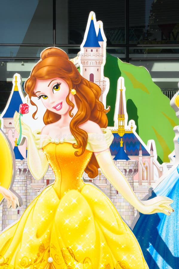 Disney-de Prinses Belle van Schoonheid en het Dierendocument Die-cut opstelling voor 2016 Nieuwjaardecoratie royalty-vrije stock afbeelding Disney-de Prinses Belle van Schoonheid en het Dierendocument Die-cut opstelling voor 2016 Nieuwjaardecoratie royalty-vrije stock afbeelding