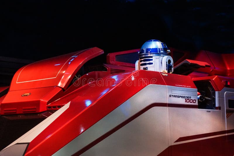 Disneyland gwiazda Objeżdża R2D2 fotografia stock Disneyland gwiazda Objeżdża R2D2 fotografia stock