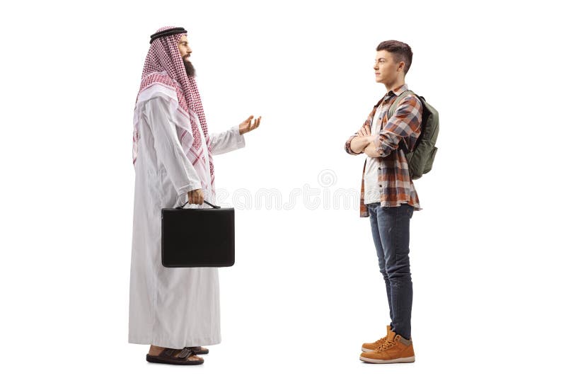 Disparo integral del perfil de un hombre de Arabia Saudita con una cartera que habla con un alumno masculino con una mochila fotografía de archivo