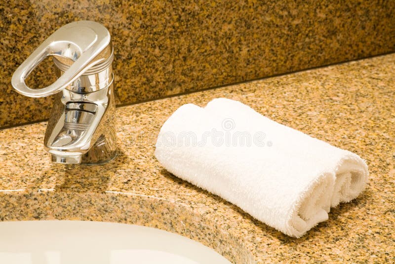 Dispersore della stanza da bagno immagini stock libere da diritti Dispersore della stanza da bagno immagini stock libere da diritti