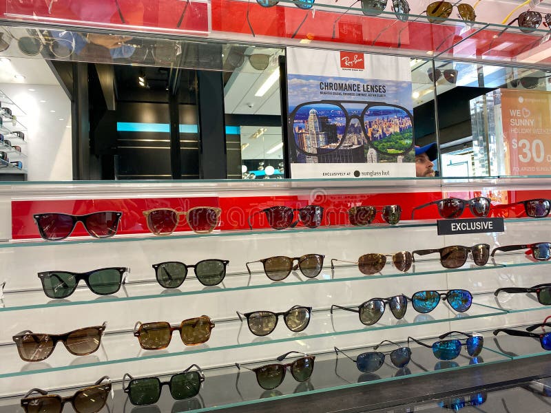 Sunglass Hut Ambience Mall Gurgaon | whatsupgurgaon.in