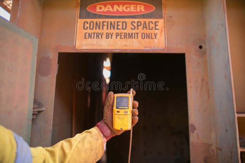 Dispositivo di rilevazione delle perdite di prova con tenuta a gas di tenuta a mano del lavoratore all’ingresso e all’uscita prin
