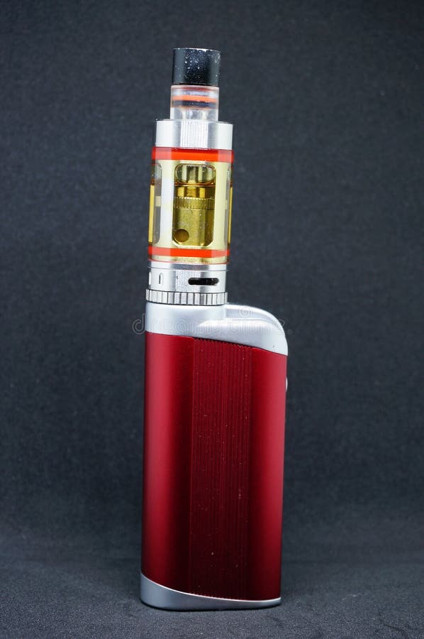 Dispositivo di Vaping fotografia stock libera da diritti Dispositivo di Vaping fotografia stock libera da diritti