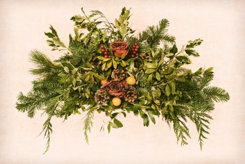 Disposizione floreale di natale del Victorian di Grunge vecchia immagine stock Disposizione floreale di natale del Victorian di Grunge vecchia immagine stock