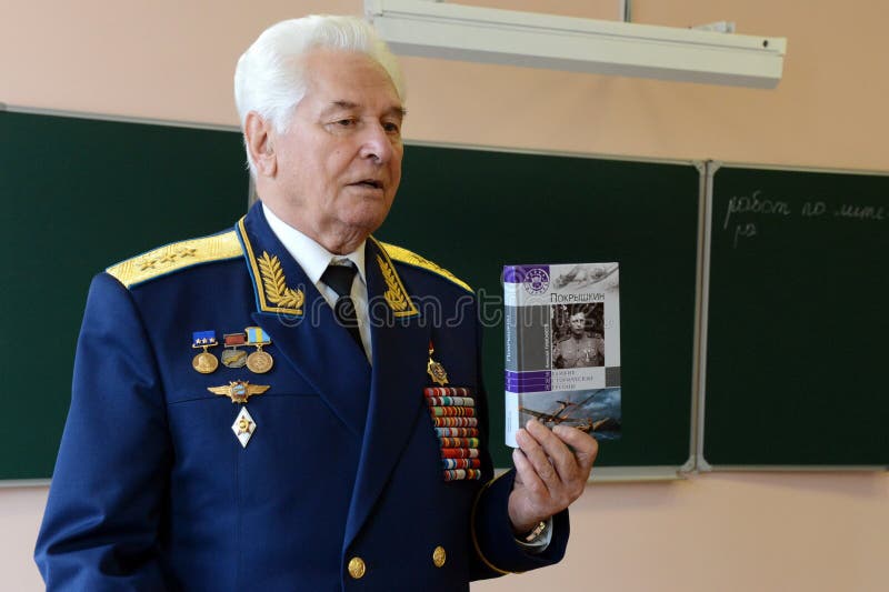 Строгий, но справедливый военачальник": что говорят о генерале Лапине - KP.RU