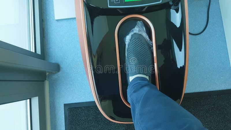 Distributeur automatique de couvre-chaussures, Machine à couvre