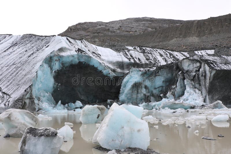 Dito del piede del ghiacciaio di Athabasca fotografia stock Dito del piede del ghiacciaio di Athabasca fotografia stock