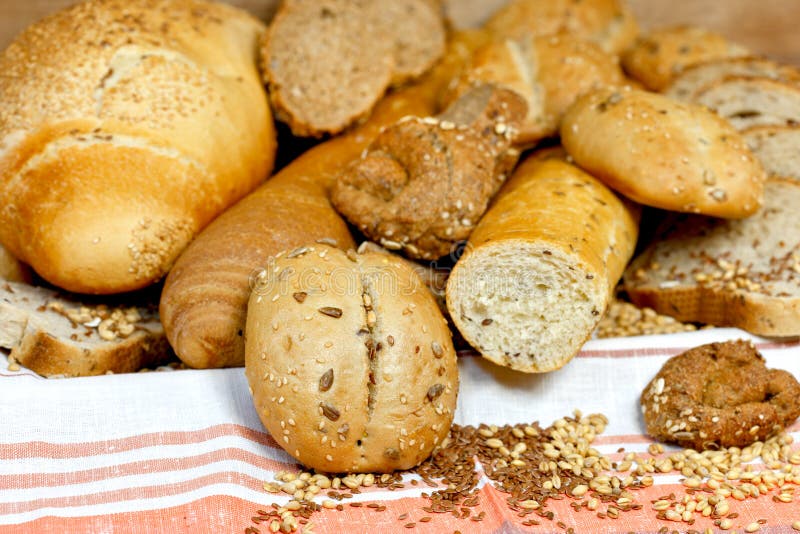 Divers pâtisseries et pains photos libres de droits Divers pâtisseries et pains photos libres de droits
