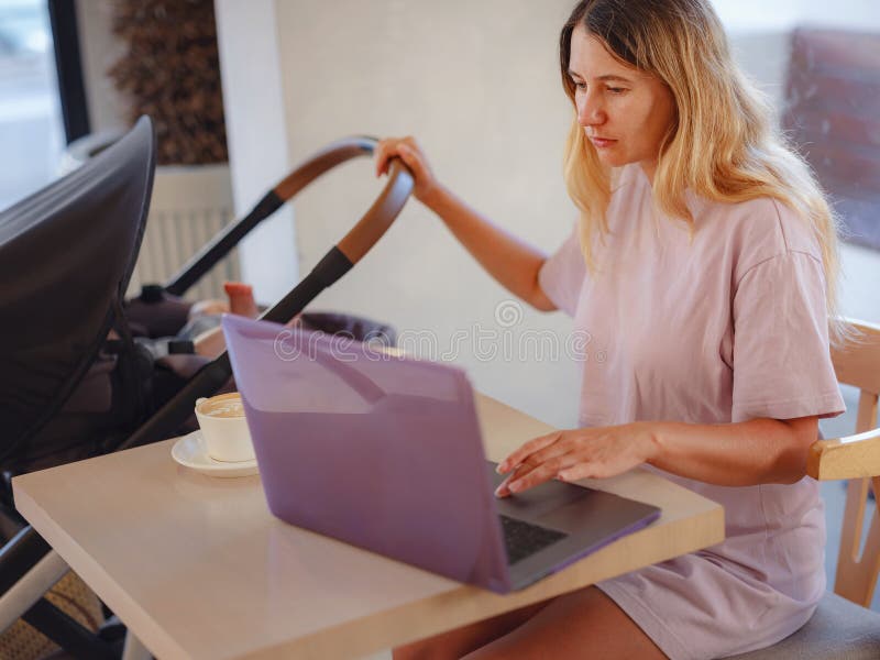 Pumping Breastmilk and Working in Office Stock Photo - Image of infant,  measure: 118160504