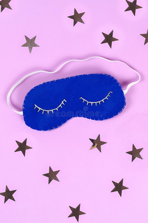 Felt eyes with eyelashes and star