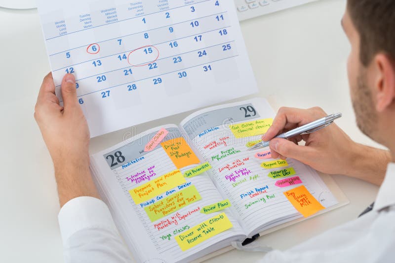 Diário de With Calendar And do homem de negócios imagens de stock Diário de With Calendar And do homem de negócios imagens de stock