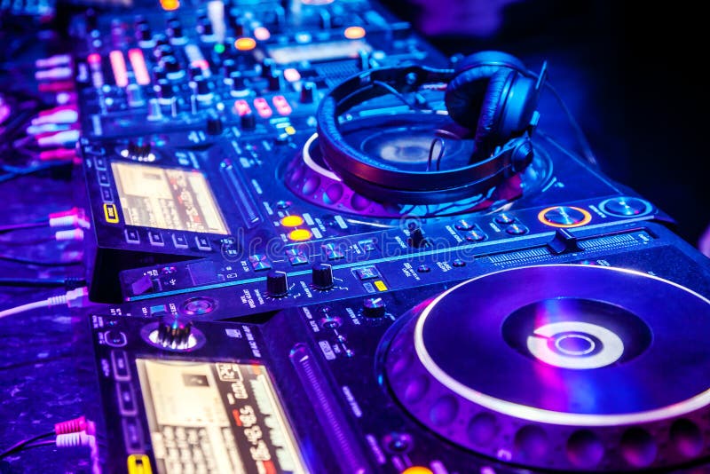 Dj mixer with headphones stock image. Image of volume 18988629