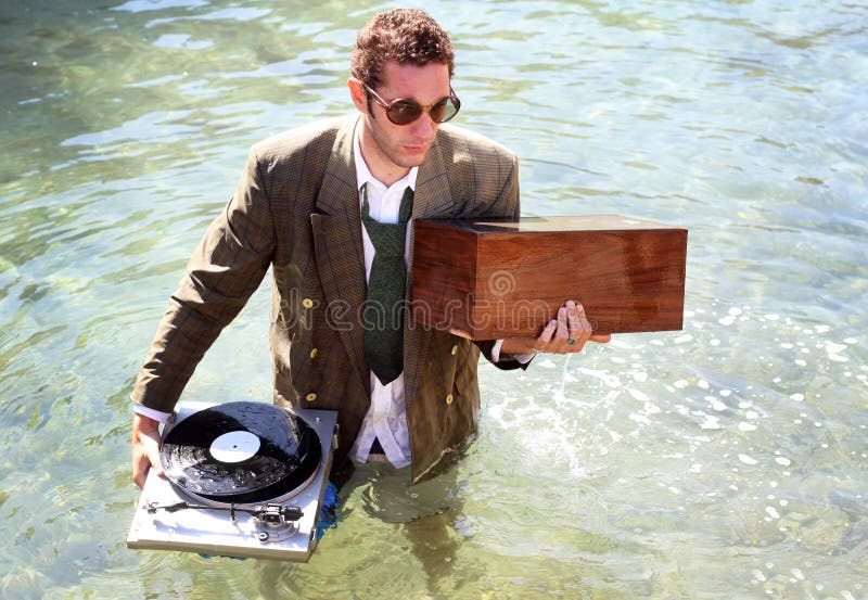 Dj in sea