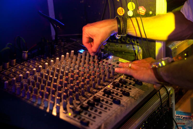 sound table by soundstream sound table by soundstream