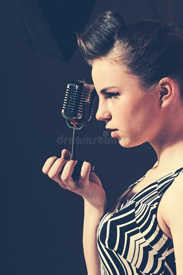 Dj Woman Singer with Stylish Retro Hair and Makeup. Stock Photo - Image of  artist, glasses: 140468116