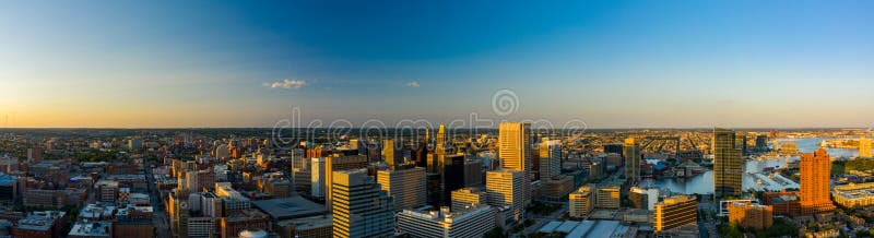 DM aérienne Etats-Unis de Baltimore du centre ville de panorama image stock DM aérienne Etats-Unis de Baltimore du centre ville de panorama image stock