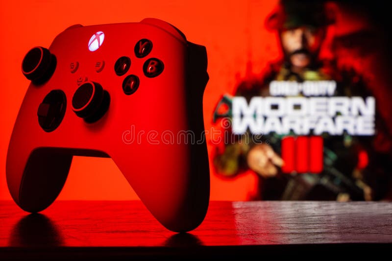 Dnipro ukraine 28 september 2023 : Den robotstyrda vita styrenheten i xbox-serien med tjänstens moderna krigföring i spelet arkivbild