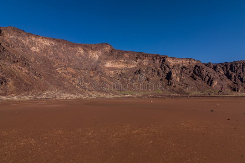 Dno kaldera Al Wahbah krater, Arabia Saudyjska obraz stock Dno kaldera Al Wahbah krater, Arabia Saudyjska obraz stock