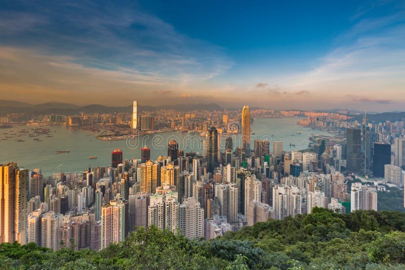 Do prédio de escritórios do centro central do negócio de Hong Kong opinião aérea, sobre o pico imagens de stock