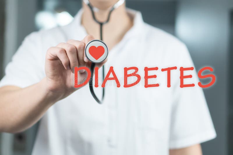Docteur avec le stéthoscope dans un hôpital images libres de droits Docteur avec le stéthoscope dans un hôpital images libres de droits