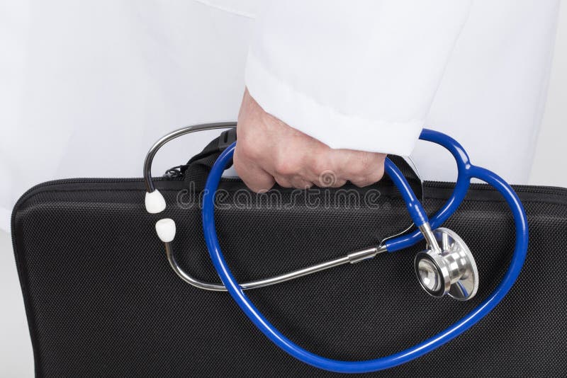 Doctor With Bag and Stethoscope royalty free stock photos Doctor With Bag and Stethoscope royalty free stock photos