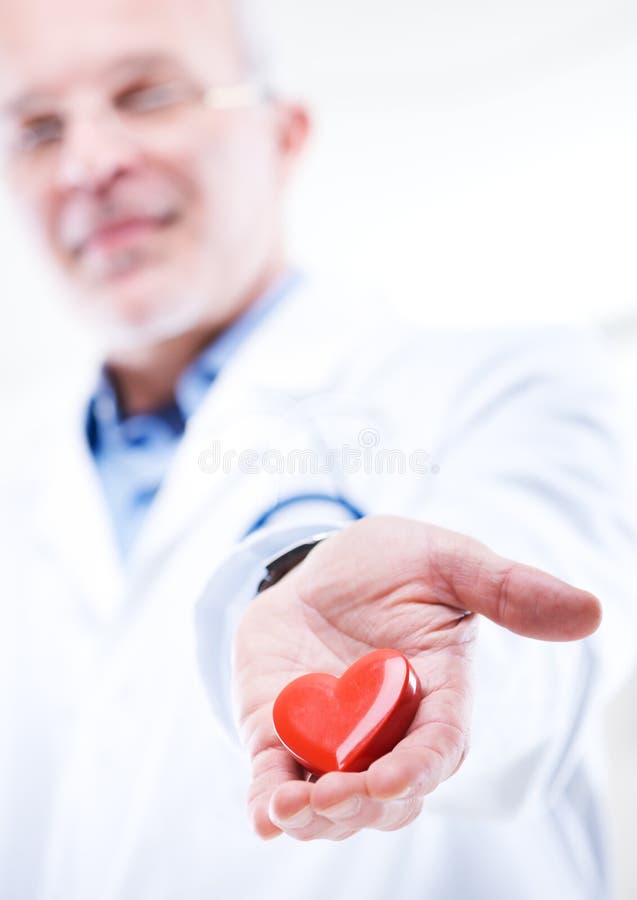 Doctor con el corazón fotos de archivo Doctor con el corazón fotos de archivo