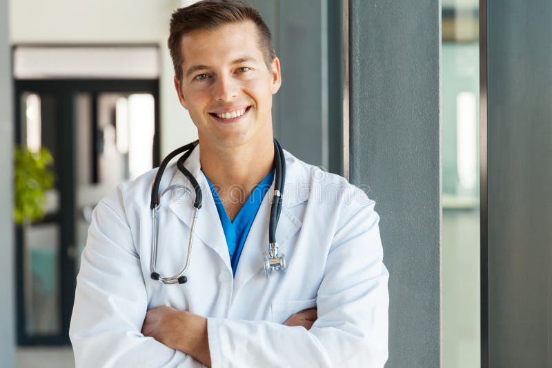 Doctor de sexo masculino joven foto de archivo