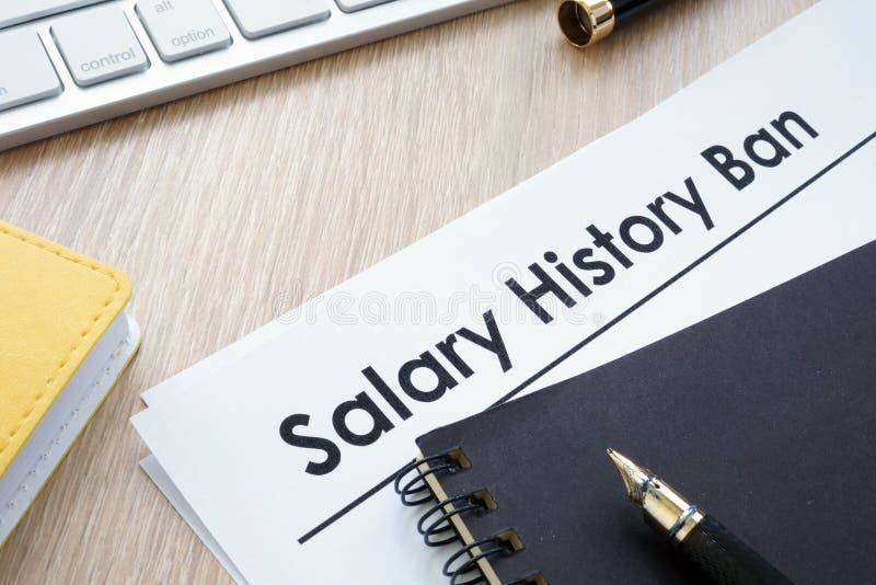 Documentos con la prohibición de la historia del sueldo del título
