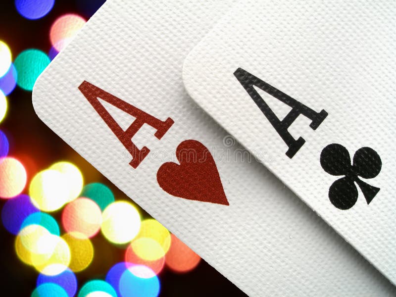 Cartões De Pôquer E-rei. Duas Cartas Rei De Espadas E ás De Coração. Mão  Louca Para Ganhar. Sorte No Jogo Do Blackjack. Imagem de Stock - Imagem de  cassino, vermelho: 248558729