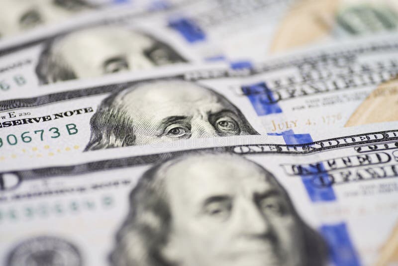 Dolar USA slut upp Benjamin Franklin ` s synar från endollar räkning Texturen av fragmentet av dollarräkningen en fotografering för bildbyråer Dolar USA slut upp Benjamin Franklin ` s synar från endollar räkning Texturen av fragmentet av dollarräkningen en fotografering för bildbyråer