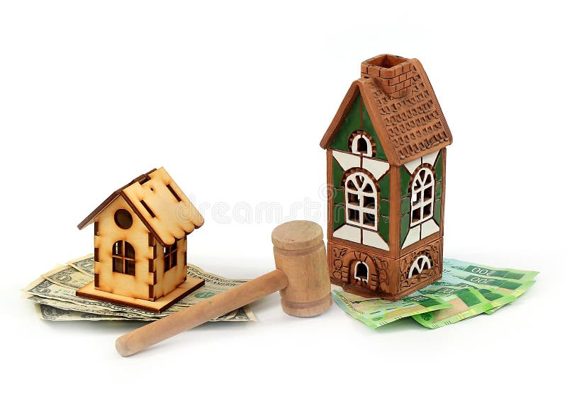 Dolary i ruble obok młota fotografia stock Dolary i ruble obok młota fotografia stock