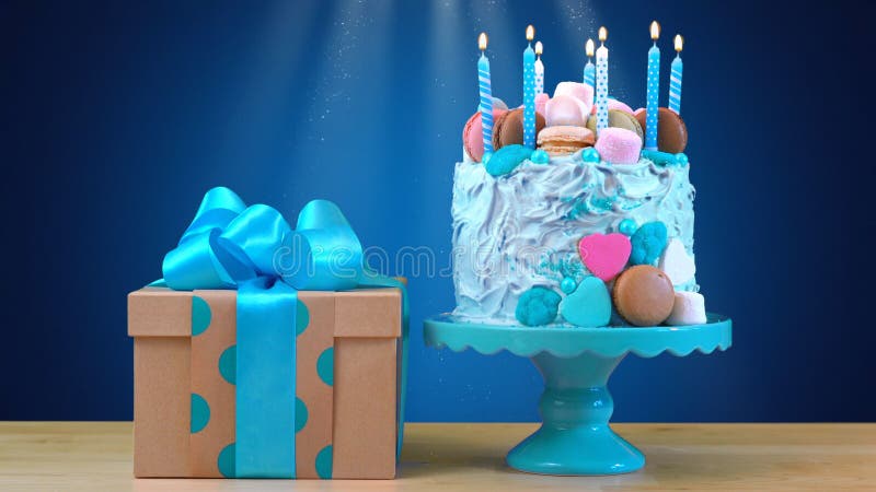 Dolce blu dello showstopper di celebrazione di compleanno
