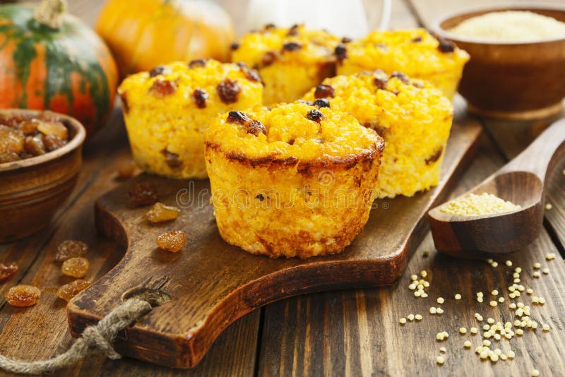 Dolce della zucca con miglio fotografia stock