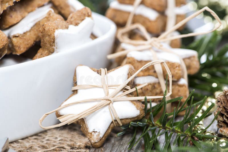 Dolci di Natale (biscotti della cannella) immagine stock libera da diritti Dolci di Natale (biscotti della cannella) immagine stock libera da diritti