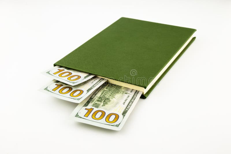 Dolár peniaze bankovky a kniha, výučba odmena, platba a obchod.