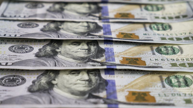 Dollars-Abschlusskonzept Bargeld in US-Dollar 100 Dollar-Banknoten lizenzfreie stockfotos Dollars-Abschlusskonzept Bargeld in US-Dollar 100 Dollar-Banknoten lizenzfreie stockfotos