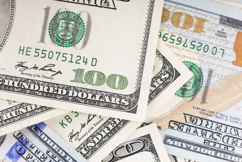 Dollars de V De Rekeningen van 100 Dollars Het concept van het geld Pen, oogglazen en grafieken geldachtergrond, dollars de V.S. stock fotografie Dollars de V De Rekeningen van 100 Dollars Het concept van het geld Pen, oogglazen en grafieken geldachtergrond, dollars de V.S. stock fotografie