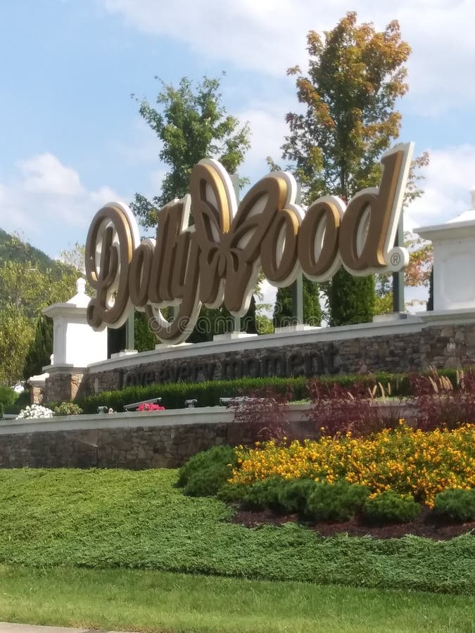 Dollywood editorial photo. Image of vacay, amusement 161622906