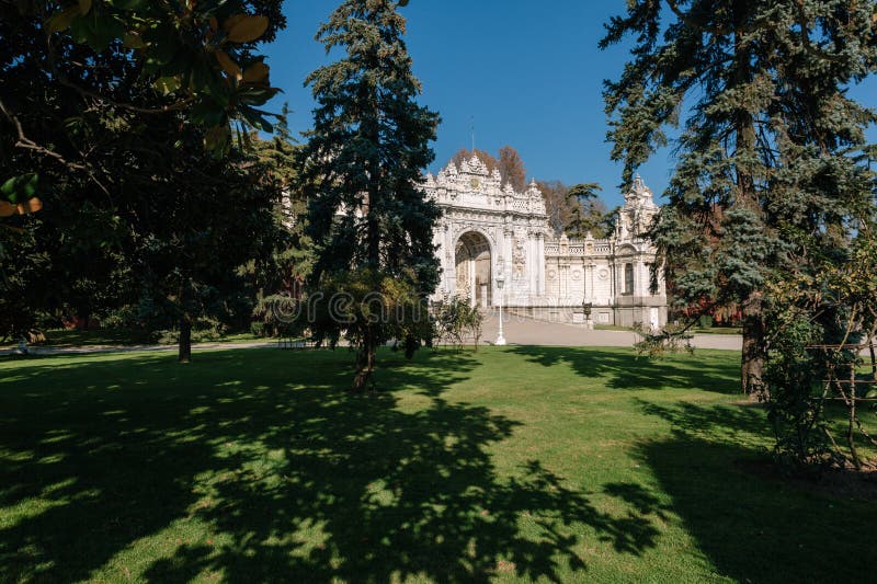 Dolmabahce slott i Istanbul, Turkiet arkivfoton Dolmabahce slott i Istanbul, Turkiet arkivfoton