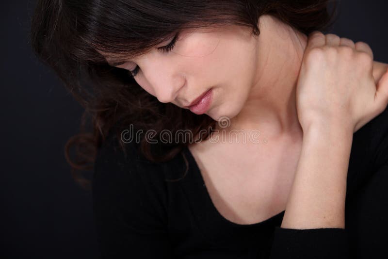 Dolore al collo immagine stock libera da diritti Dolore al collo immagine stock libera da diritti