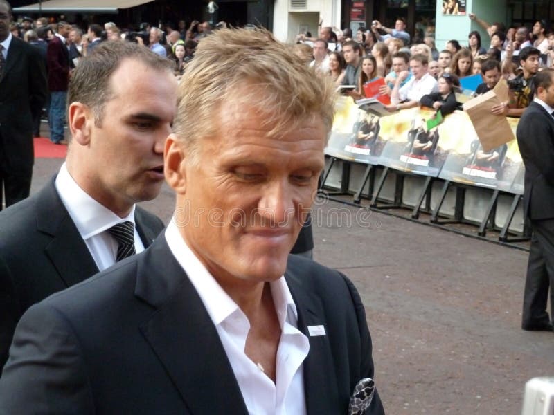 Dolph Lundgren bij de Première van Verbruiksgoederen royalty-vrije stock foto's