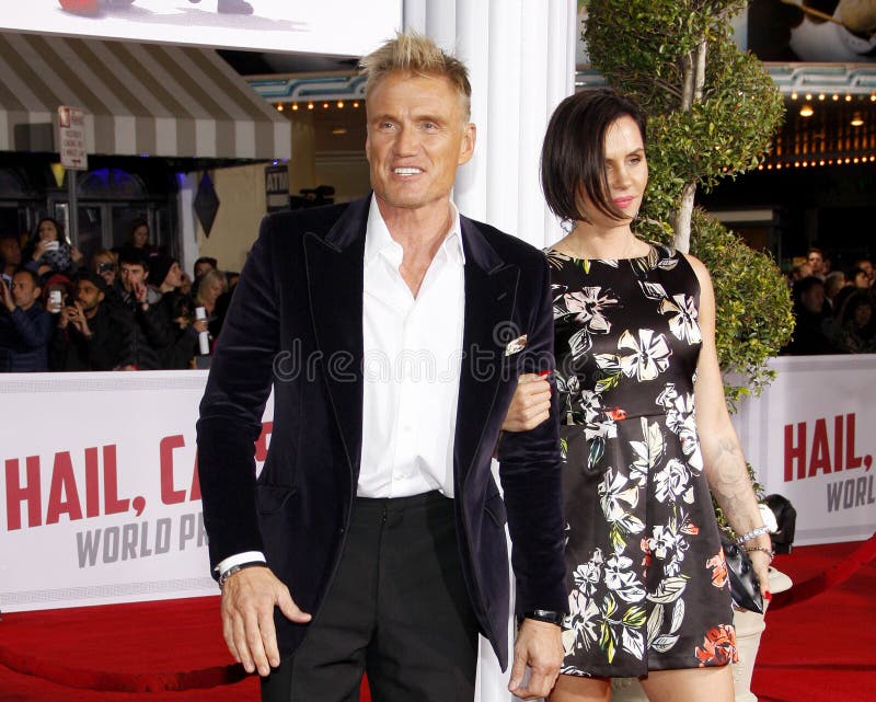 Dolph Lundgren en Jenny Sandersson stock afbeelding