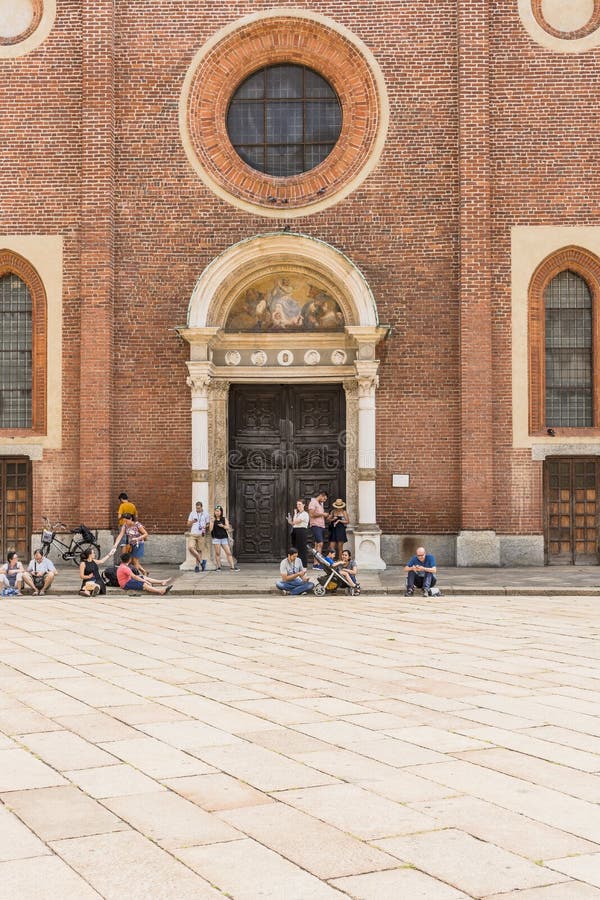 Santa Maria Delle Grazie, Milan Editorial Photography - Image of ...