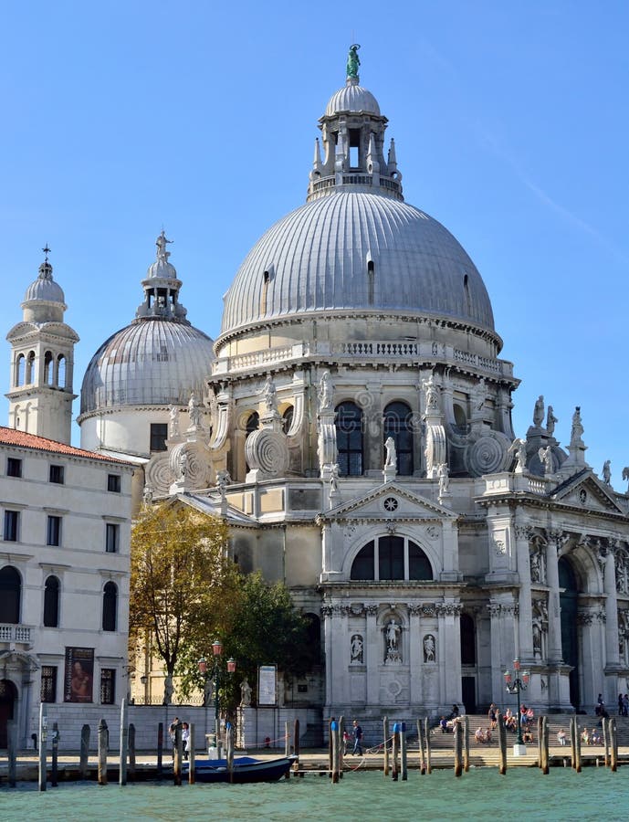 Domkyrka av Santa Maria della Salute i Venedig fotografering för bildbyråer Domkyrka av Santa Maria della Salute i Venedig fotografering för bildbyråer