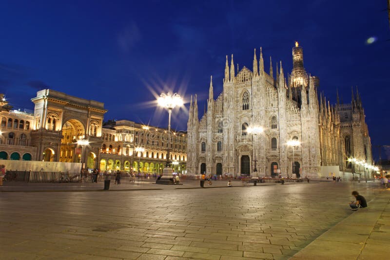 Domkyrka kupol tagna Milan royaltyfri foto